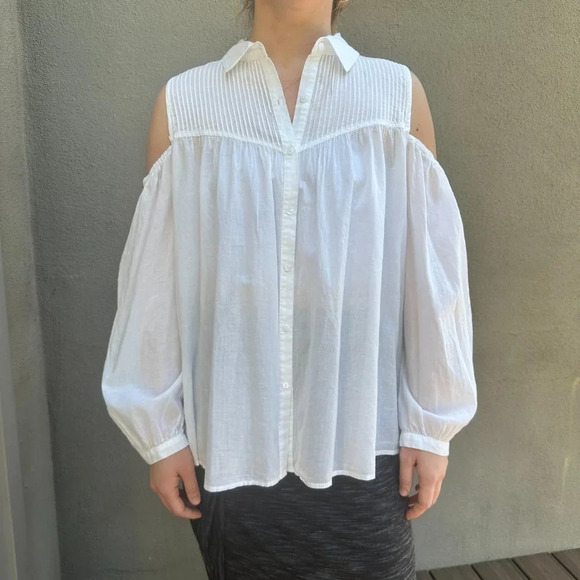 ANTHROPOLOGIE Eri+Ali Pintuck Open Shoulder Button Down White Blouse size medium - Picture 4 of 9